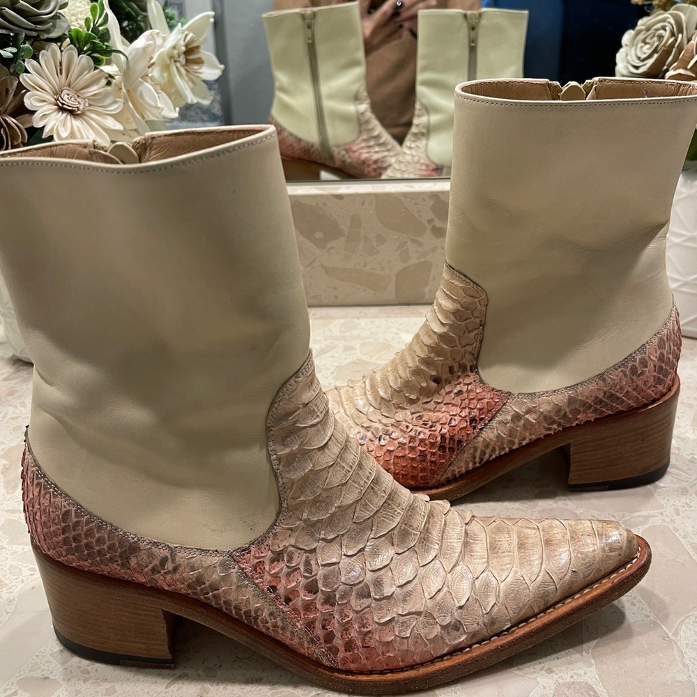 Italian leather ostrich cowboy boots. Sz 6.5 - 7